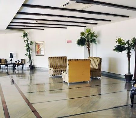 Hotel Ark Continental Rudrapur Экстерьер фото